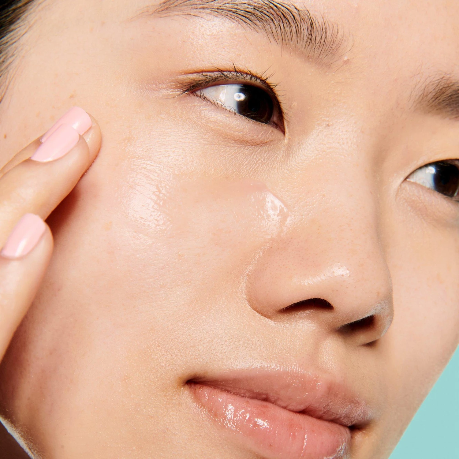 The POREfessional Lite Ultra-lightweight Face Primer Mini 6 The POREfessional Lite Ultra-lightweight Face Primer Mini - Image 4