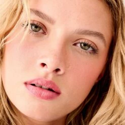 WANDERful World Silky-Soft Powder Blush Mini -Glisheen Sales Store 2595630 alt01