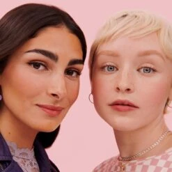 Hoola Matte Powder Bronzer Mini -Glisheen Sales Store 2595641 alt03